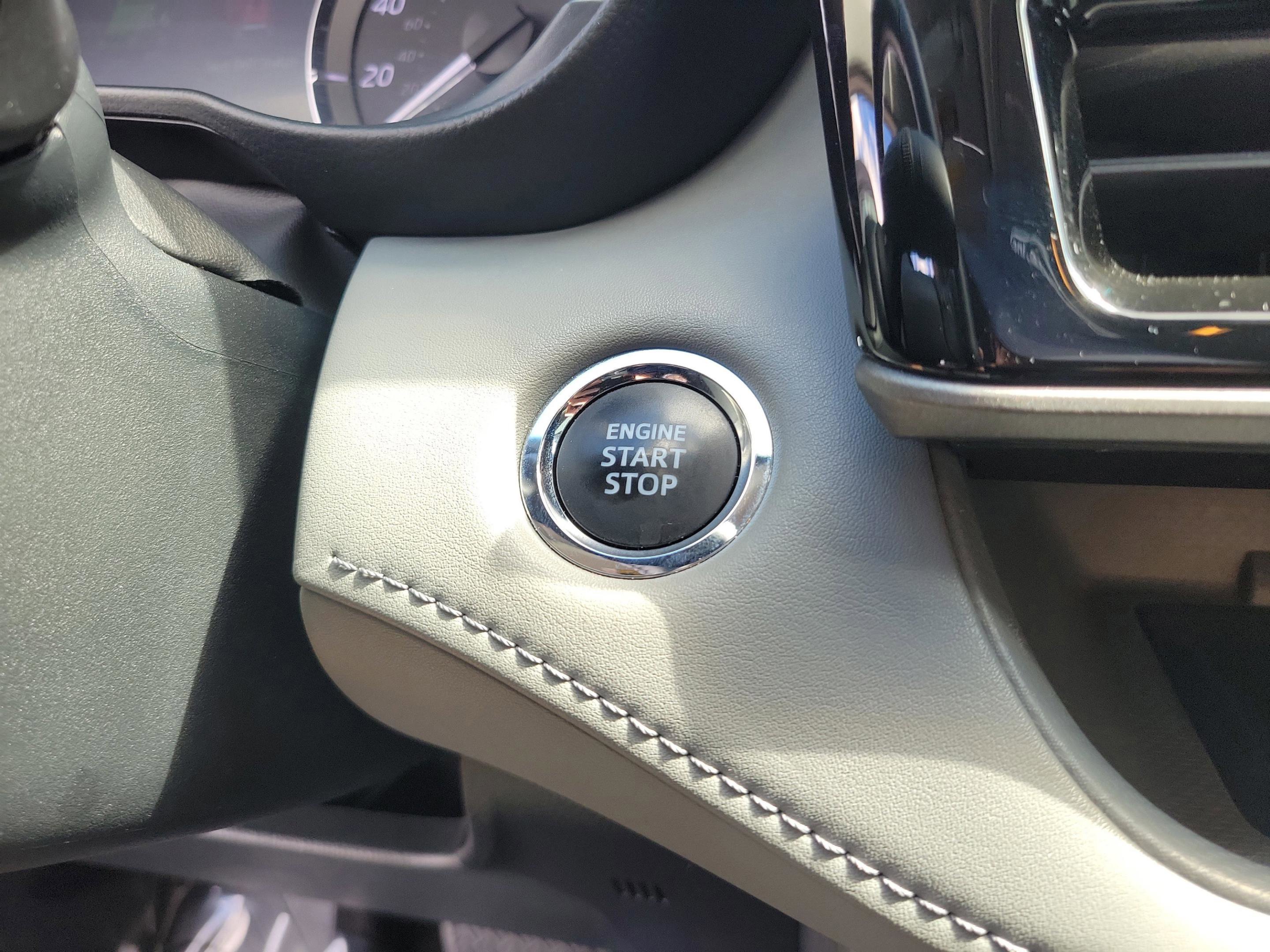 Used 2023 Toyota Highlander XLE image 21