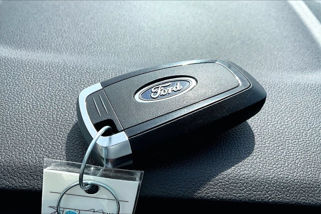 Used 2025 Ford Escape ST-Line w/ Tech Pack #1 FWD image 12