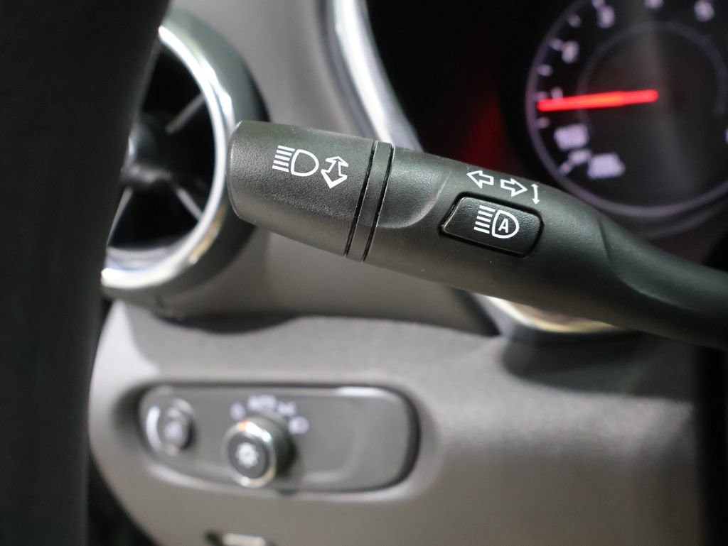 Used 2025 Chevrolet Blazer LT image 36