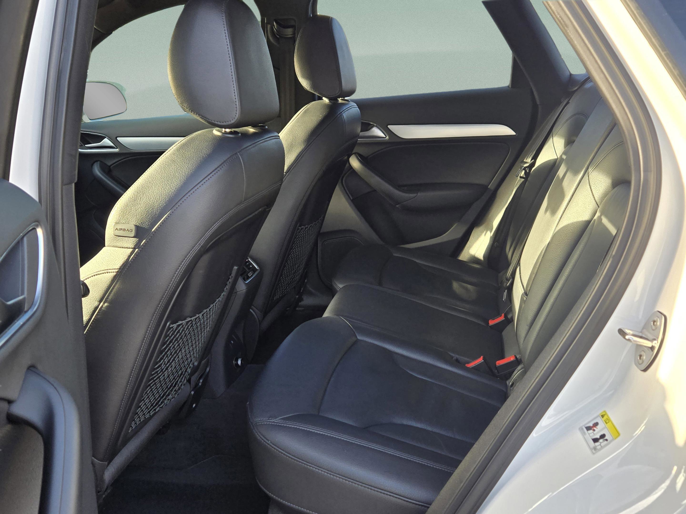 Used 2018 Audi Q3 2.0T Premium w/ Convenience Package image 14