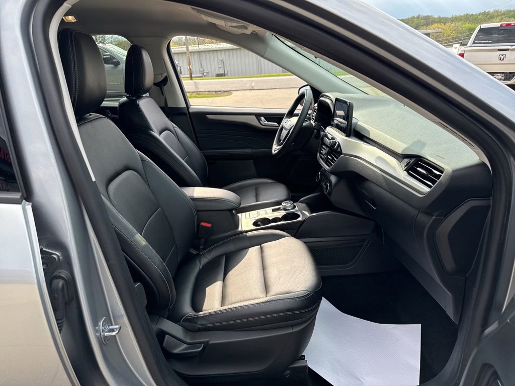 Used 2022 Ford Escape SEL FWD image 39