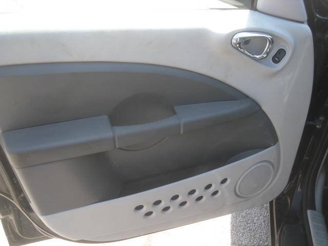 Used 2007 Chrysler PT Cruiser Touring w/ Fleet Value Group I FWD image 17