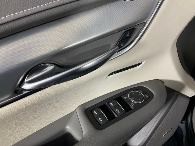 Used 2020 Cadillac XT5 Premium Luxury FWD image 23