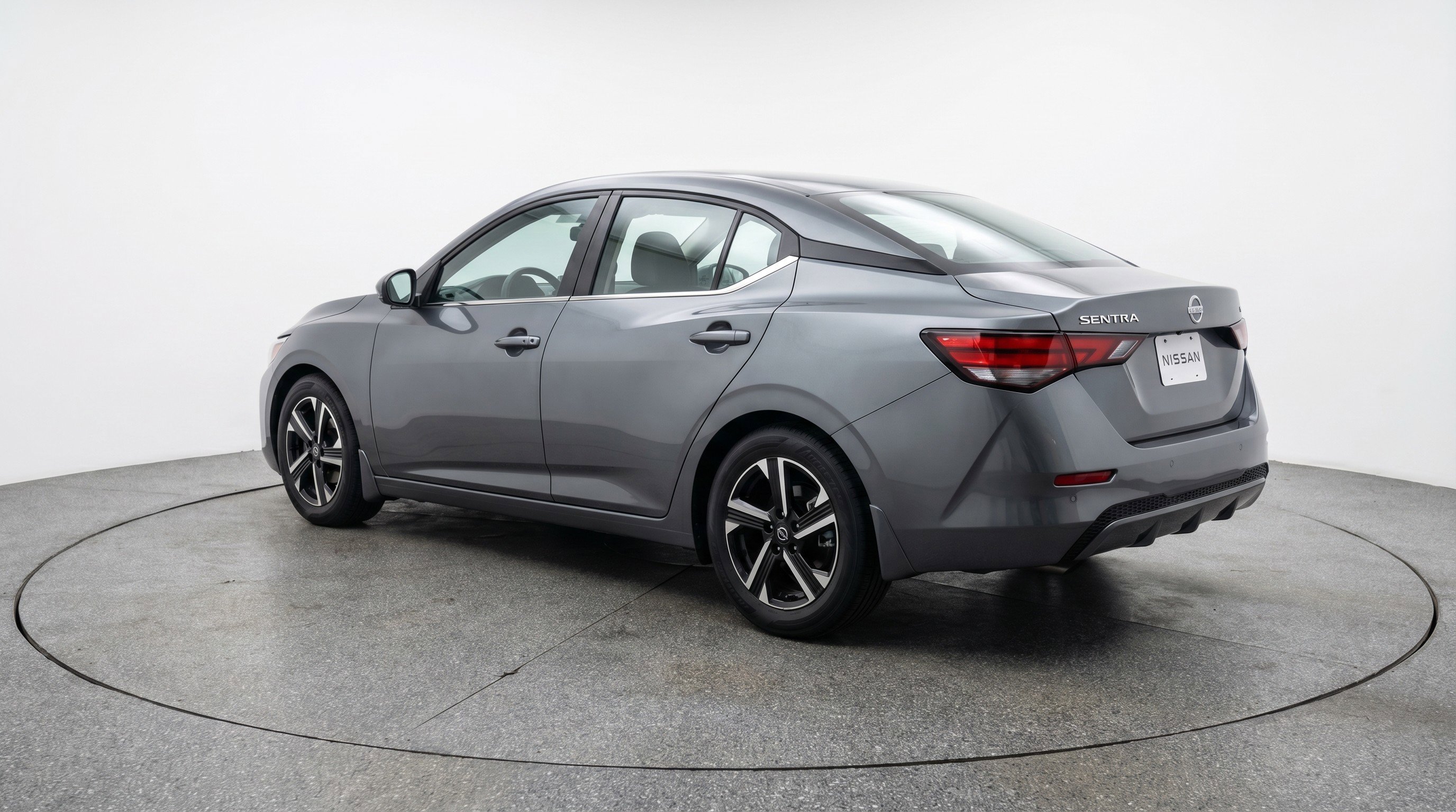 Used 2025 Nissan Sentra SV image 6