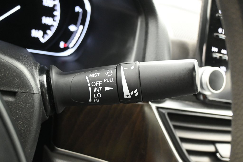 Used 2018 Honda Accord EX image 15