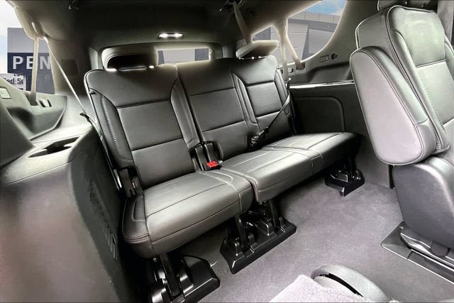 Used 2024 GMC Yukon XL Denali AWD/4WD image 29