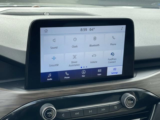 Used 2020 Ford Escape Titanium image 13