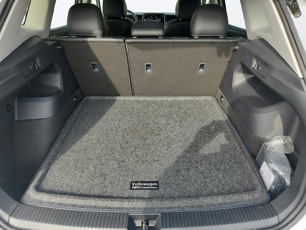 Certified 2026 Volkswagen Tiguan SE AWD/4WD image 28