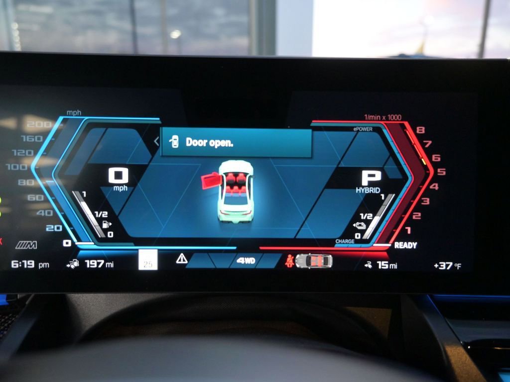 Used 2026 BMW M5 w/ Carbon Package image 27