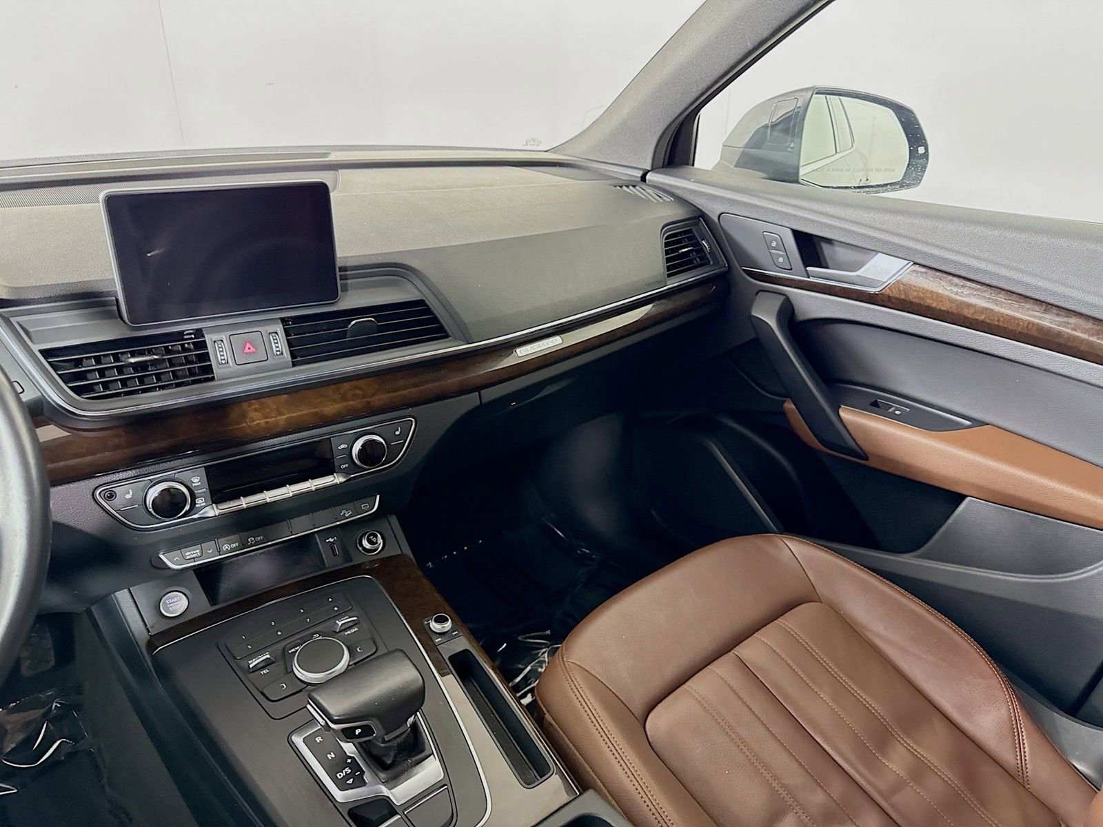 Used 2019 Audi Q5 2.0T Premium w/ Convenience Package image 22