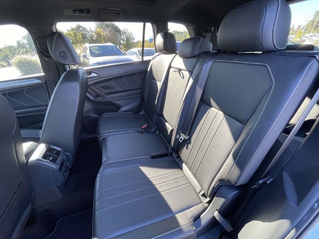 Certified 2023 Volkswagen Tiguan SE R-Line FWD image 12