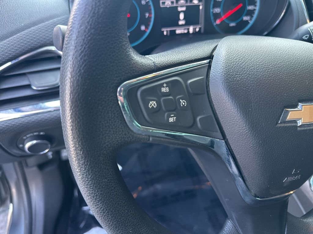 Used 2018 Chevrolet Cruze LT w/ Convenience Package FWD image 18