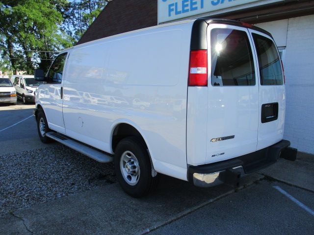 Used 2024 Chevrolet Express 2500 w/ Driver Convenience Package RWD image 9