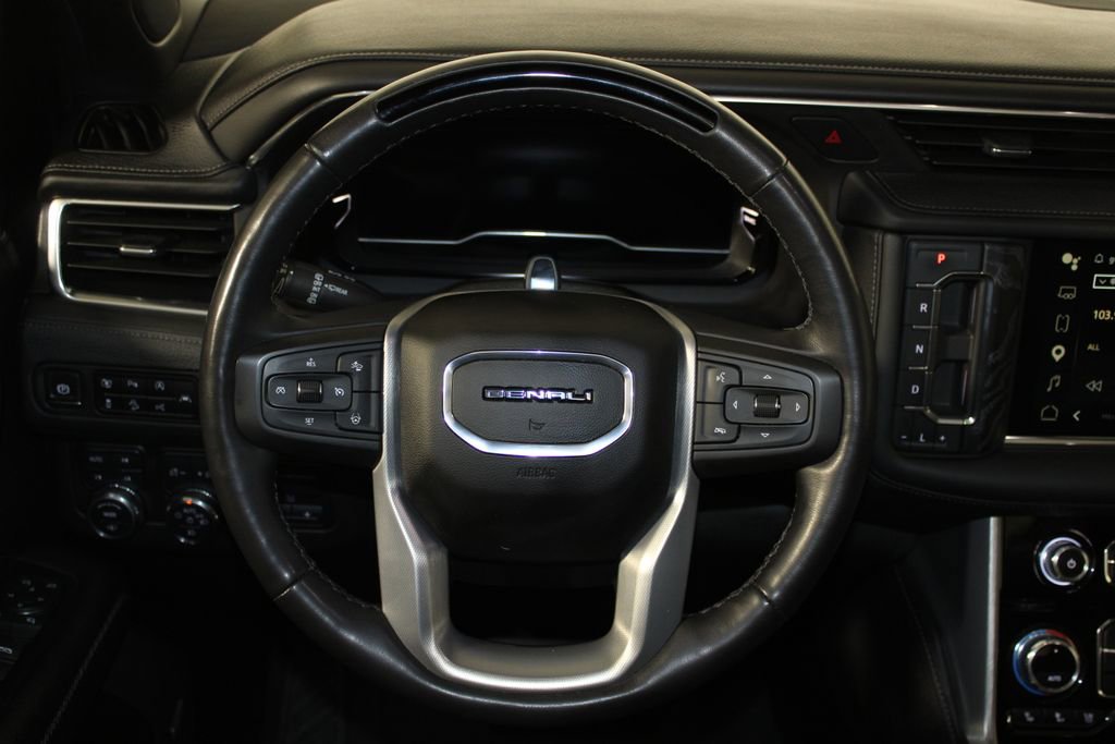 Used 2023 GMC Yukon XL Denali w/ Denali Reserve Package image 17