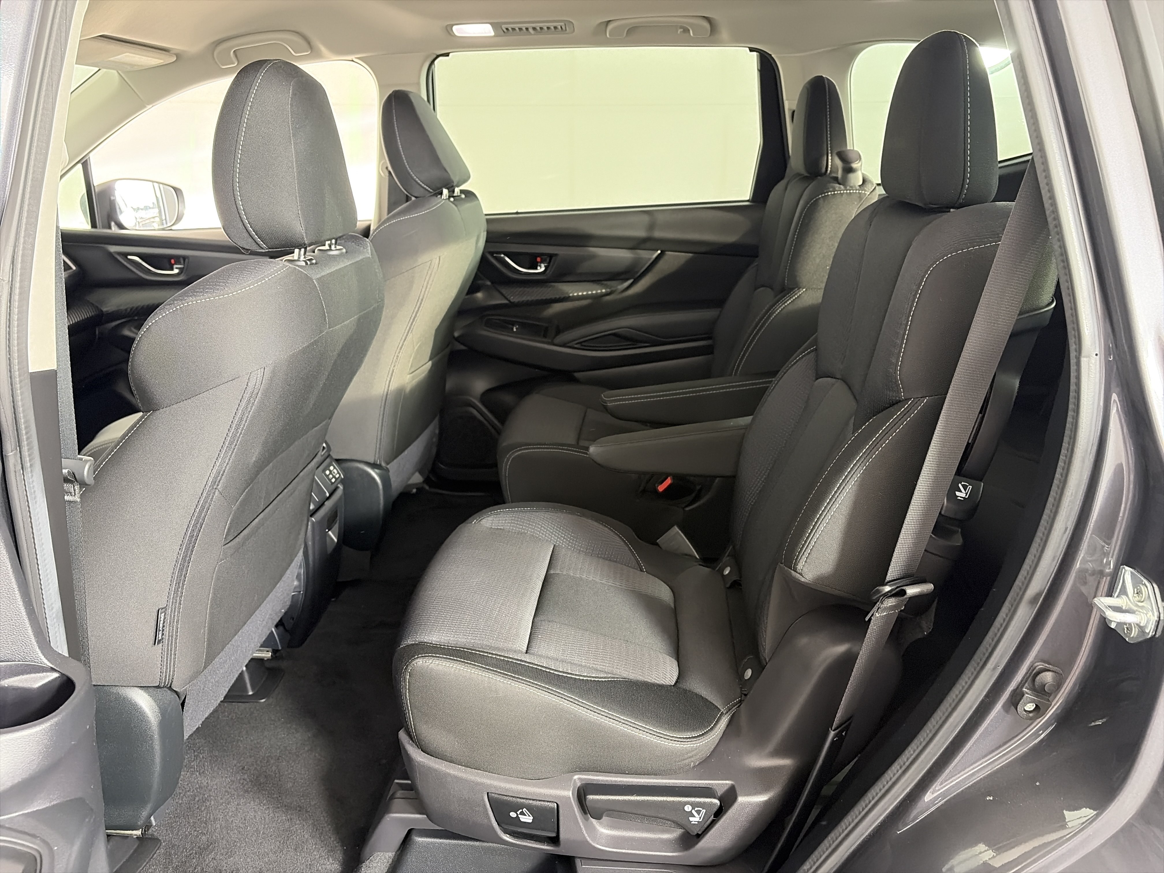 Used 2025 Subaru Ascent Premium AWD/4WD image 7