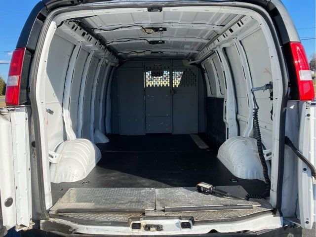Used 2019 Chevrolet Express 3500 w/ Driver Convenience Package image 20