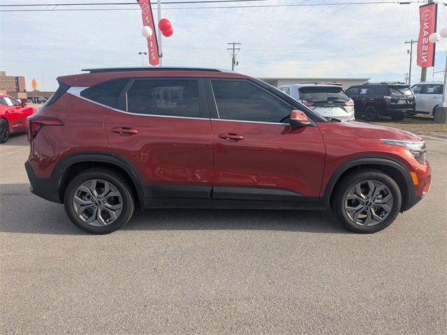 Used 2024 Kia Seltos S image 2