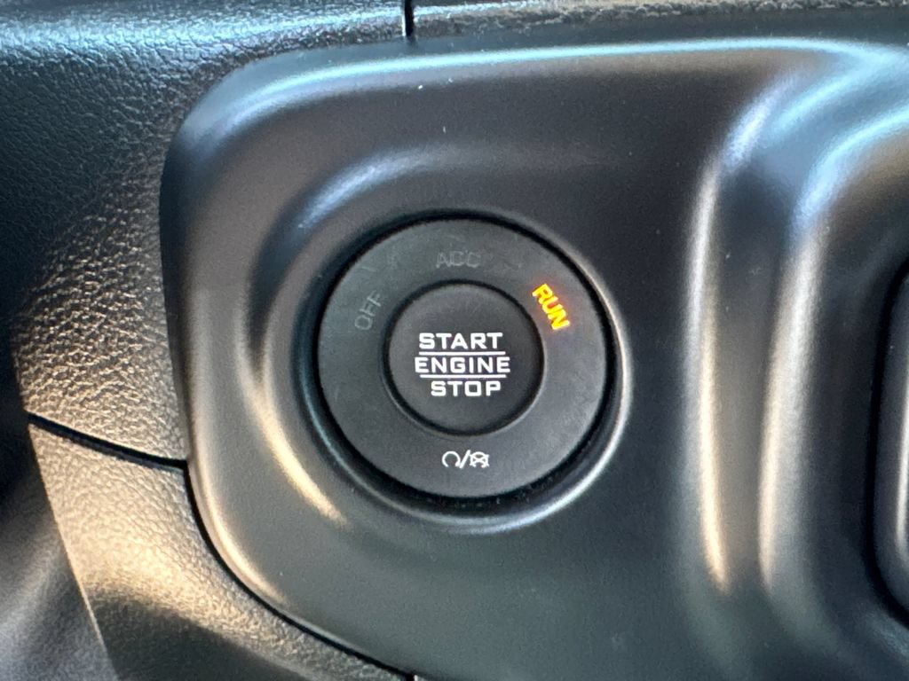 Used 2021 Jeep Wrangler Unlimited Sahara w/ Cold Weather Group AWD/4WD image 31