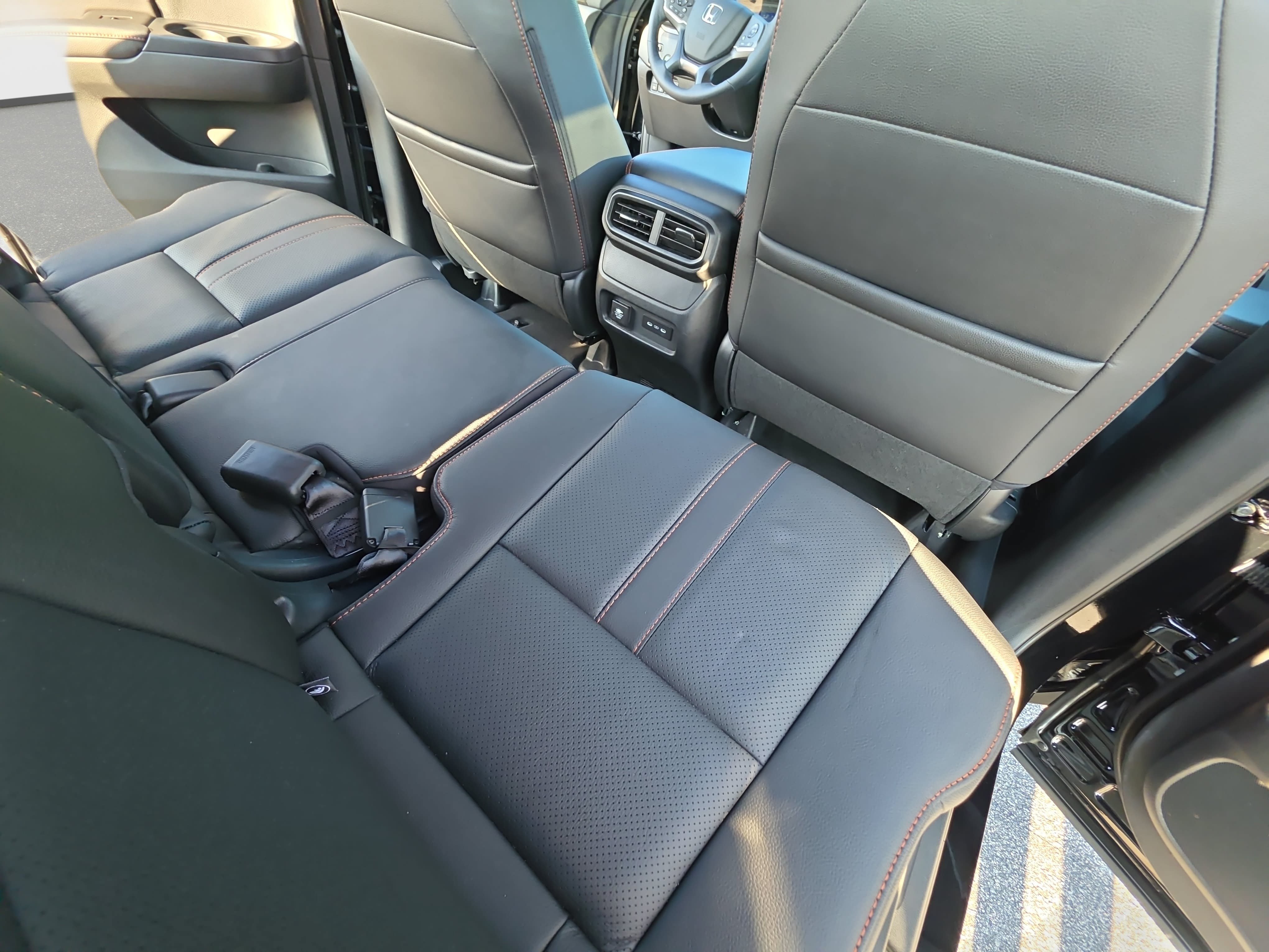 Used 2024 Honda Passport TrailSport image 11