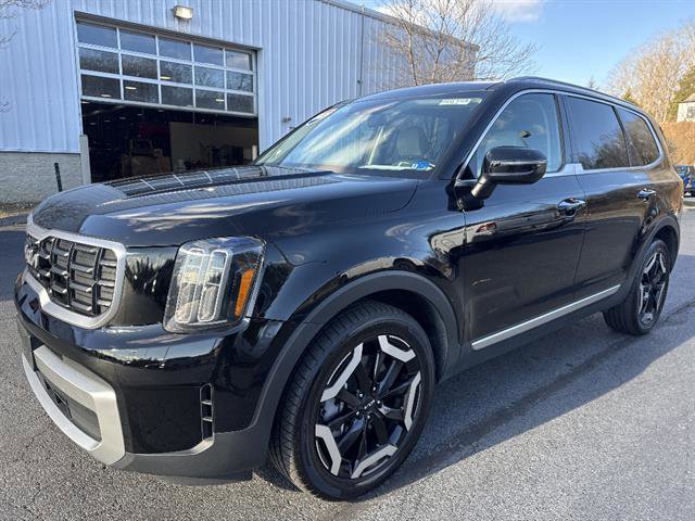 Used 2023 Kia Telluride S image 3