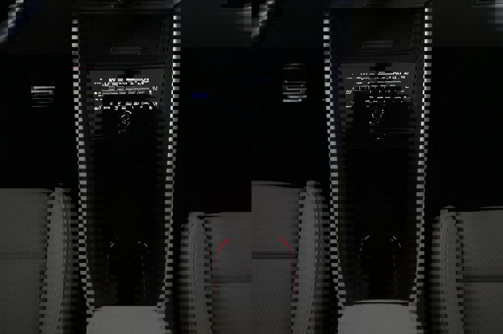 Certified 2025 Porsche Macan 4S Electric image 16