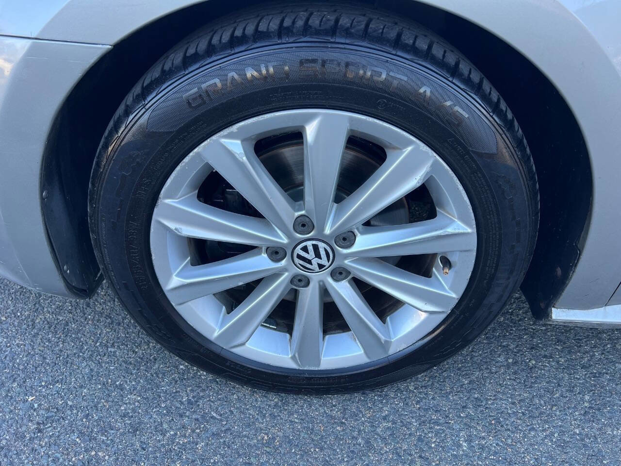 Used 2012 Volkswagen Passat 2.5 SEL Premium FWD image 25