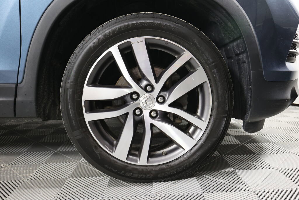 Used 2018 Honda Pilot Touring image 6