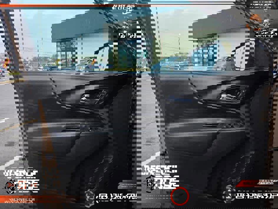 Used 2018 Chevrolet Equinox LT image 38