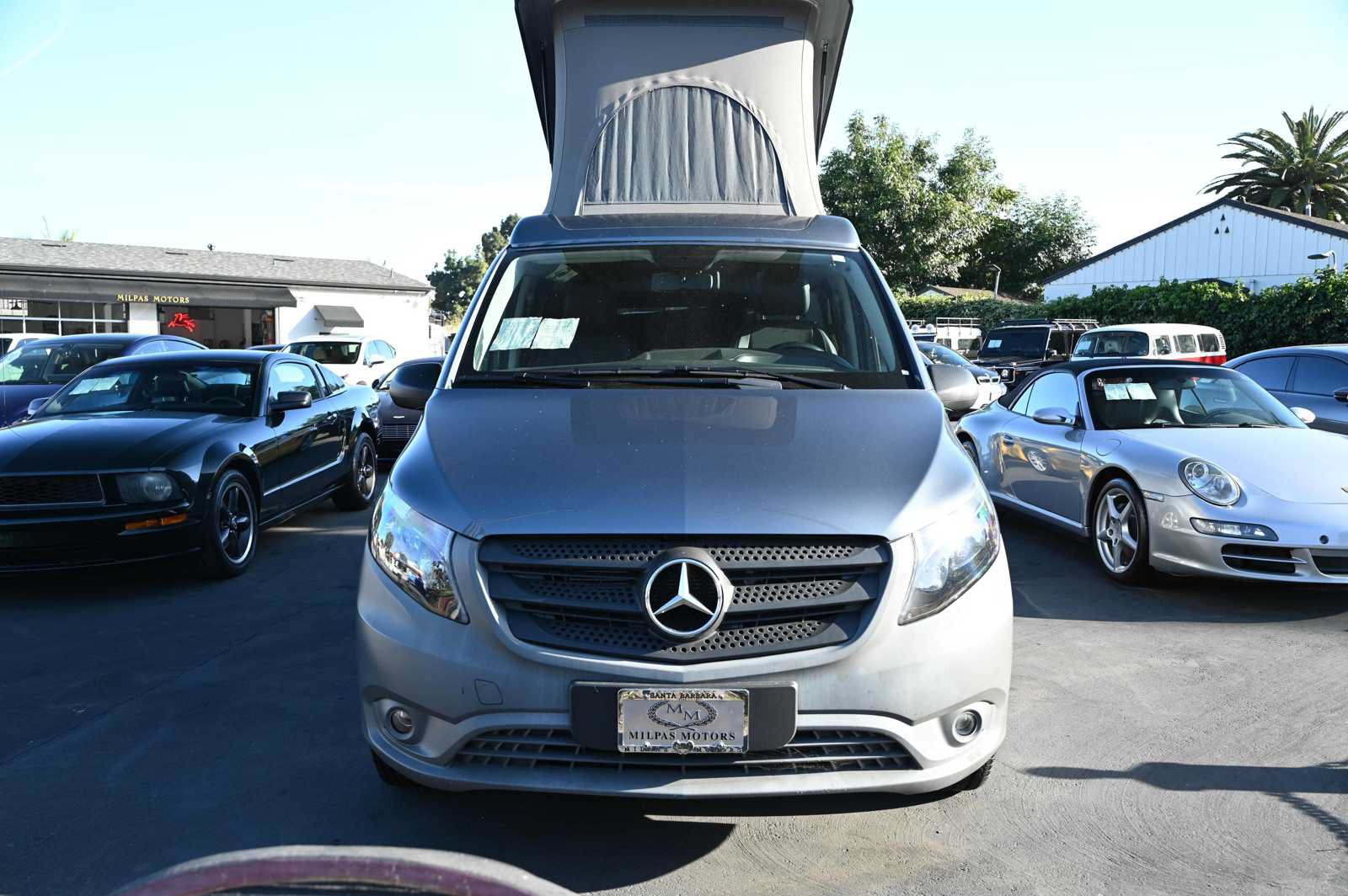 Used 2018 Mercedes-Benz Metris image 2