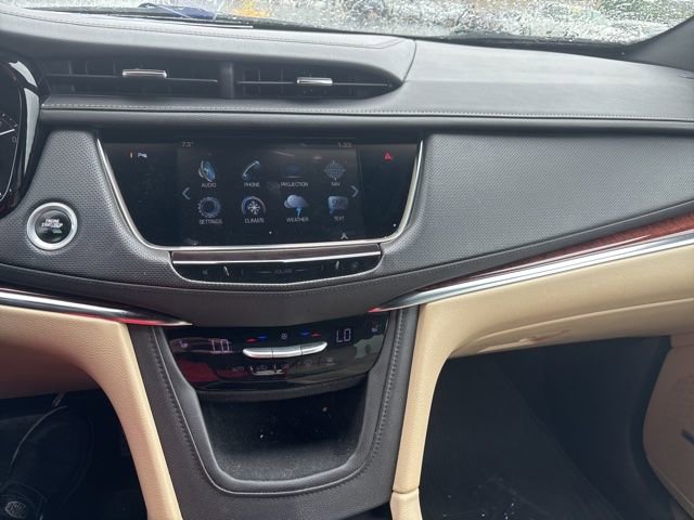 Used 2017 Cadillac XT5 Luxury w/ Driver Awareness Package FWD image 15