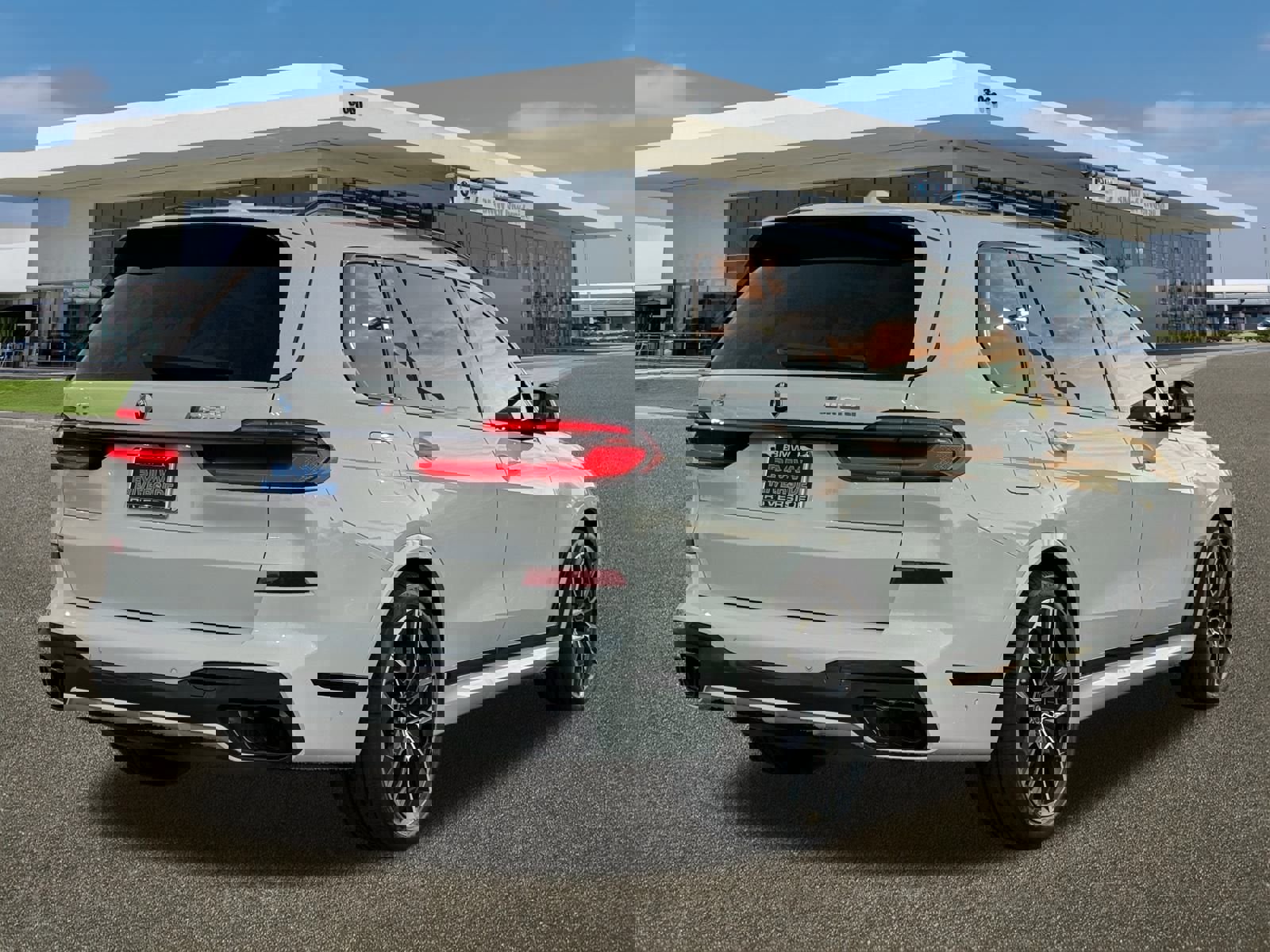 New 2026 BMW X7 M60i w/ Executive Package image 10