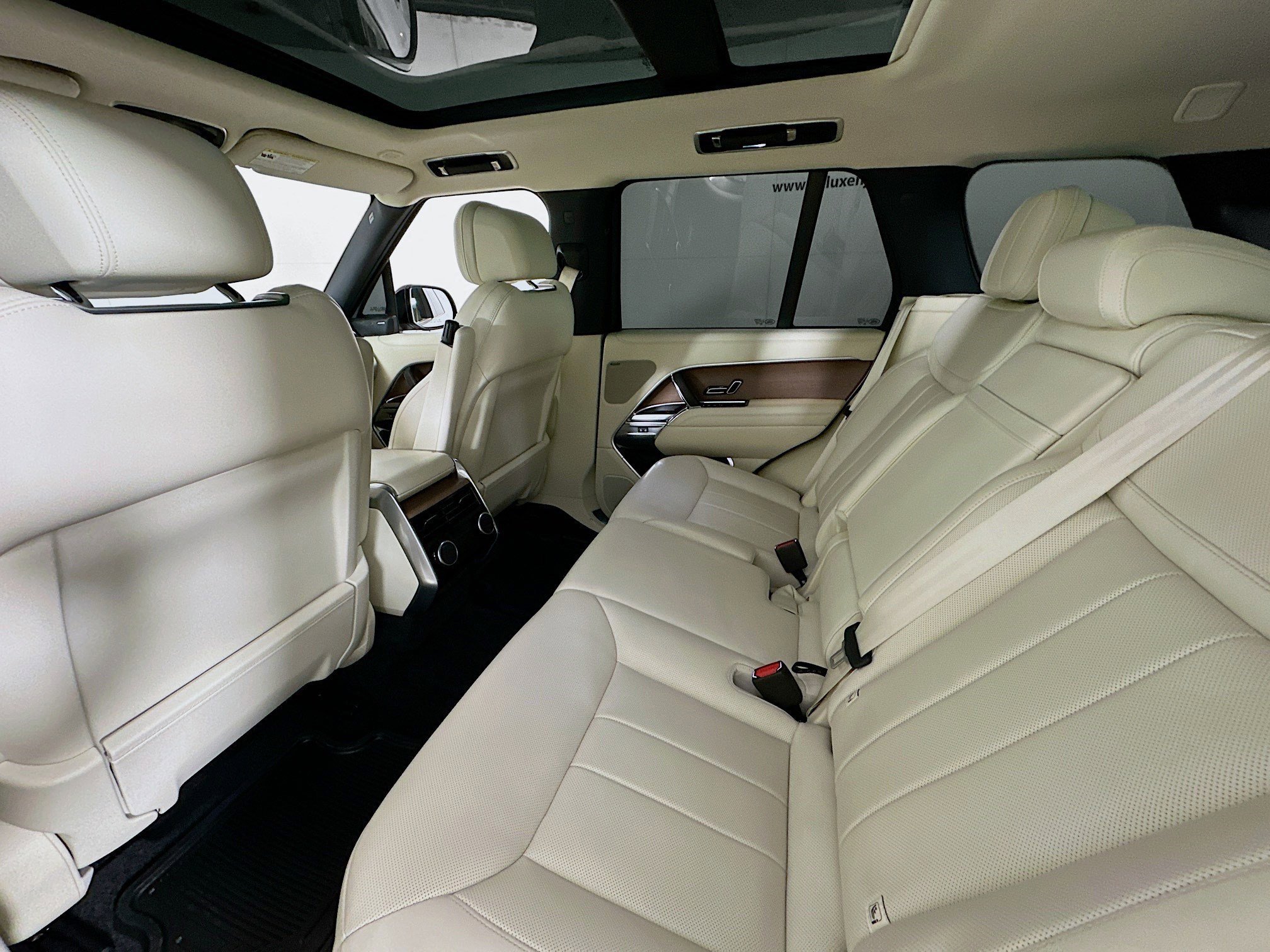 Used 2023 Land Rover Range Rover SE AWD/4WD image 24