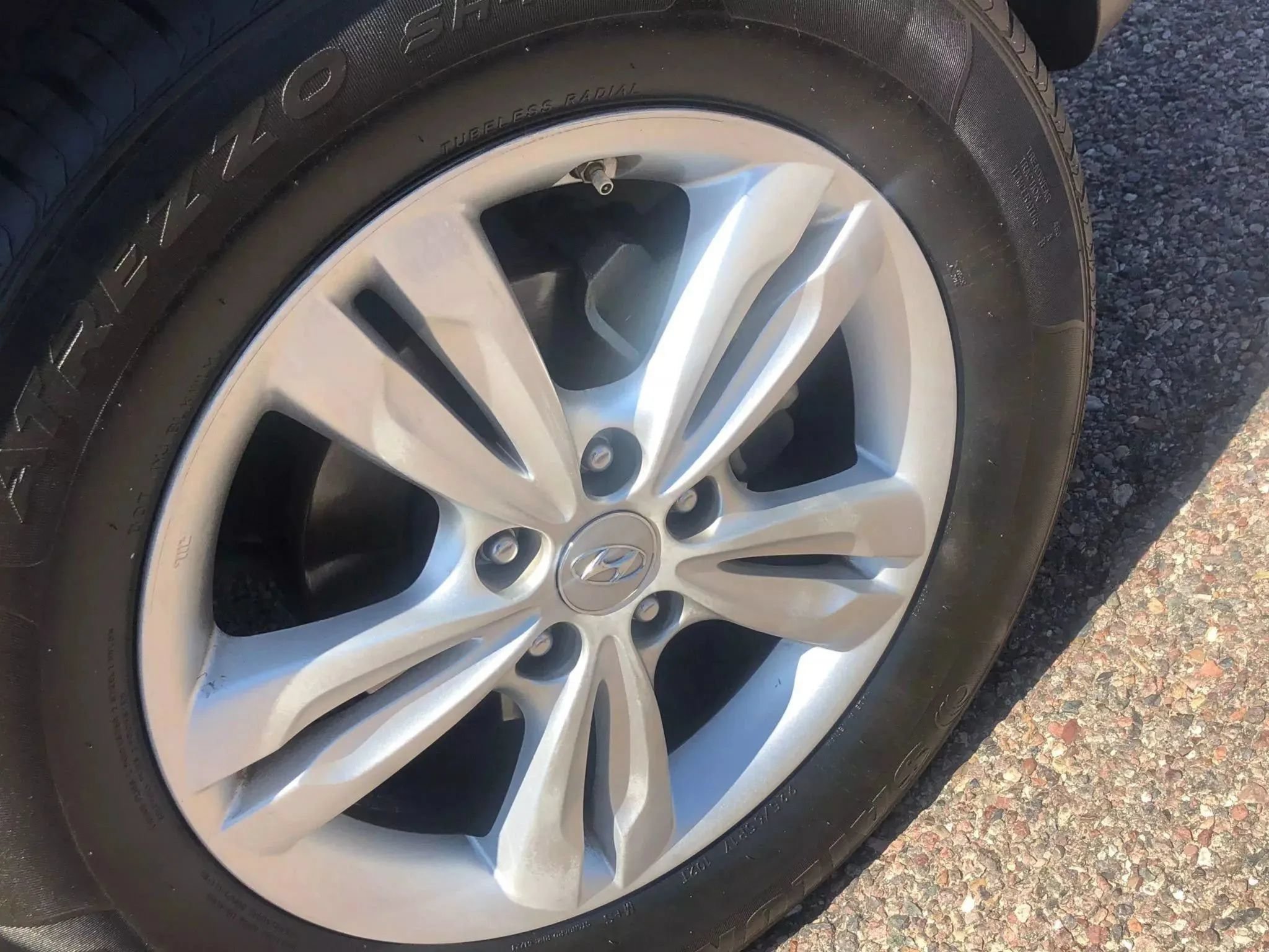 Used 2011 Hyundai Tucson GLS FWD image 8