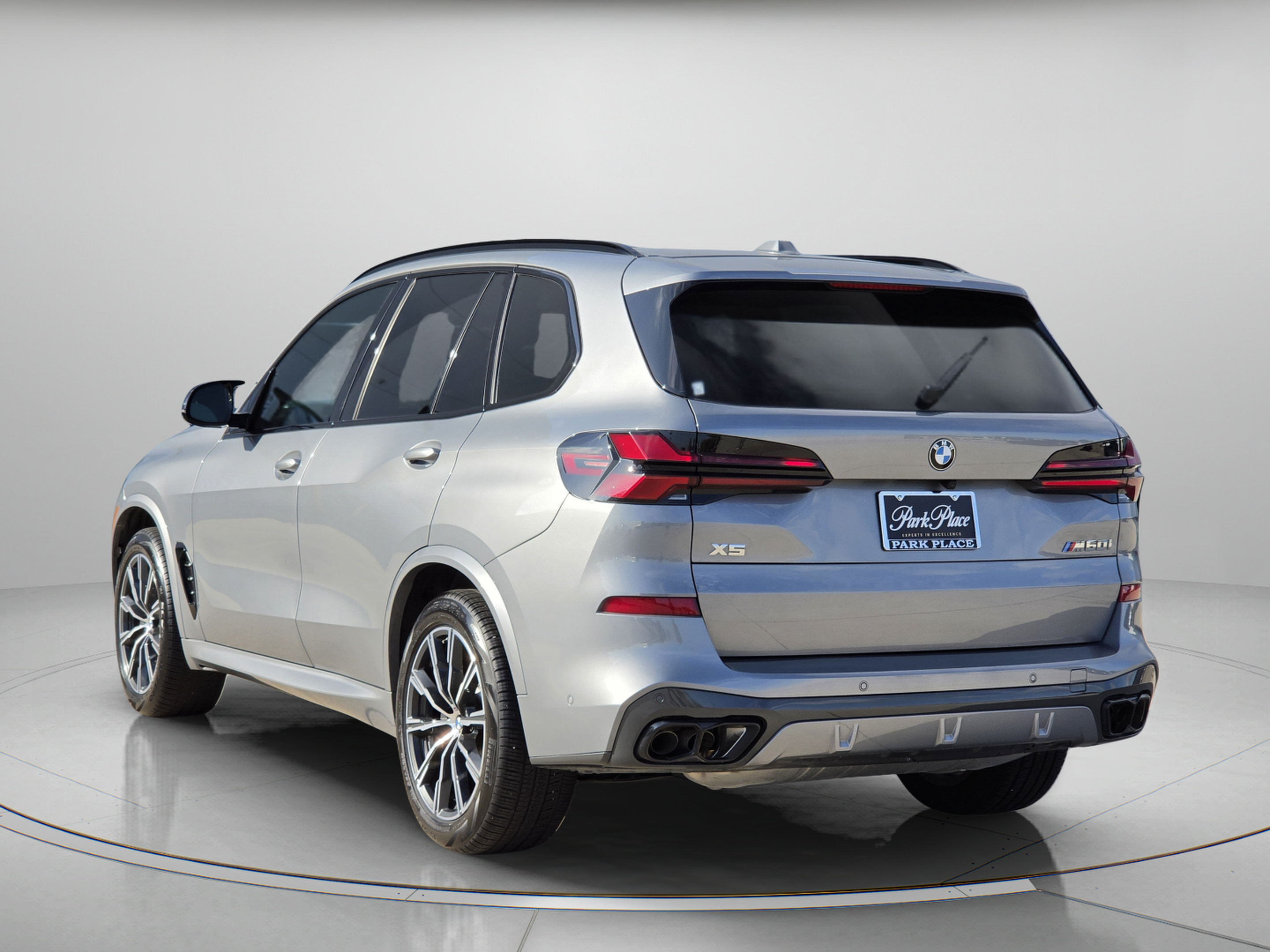 Used 2025 BMW X5 M60i w/ M Sport Professional Package AWD/4WD image 3