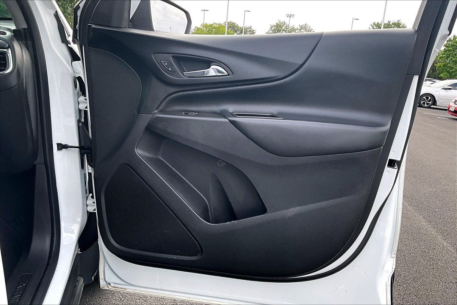 Used 2023 Chevrolet Equinox LT FWD image 22