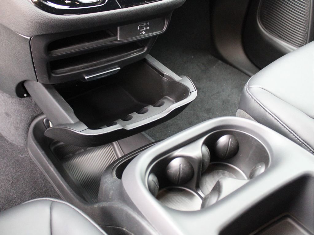 New 2026 Chrysler Pacifica Select image 23