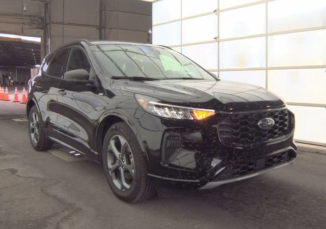 Used 2024 Ford Escape ST-Line FWD image 3