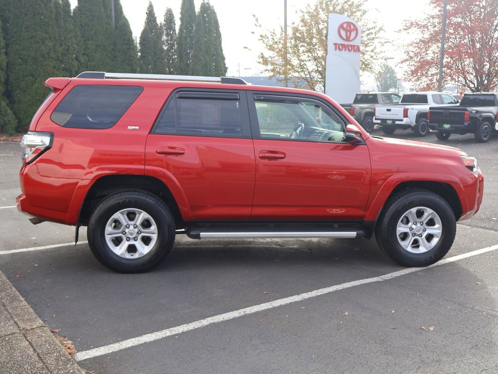 Used 2022 Toyota 4Runner SR5 Premium image 9