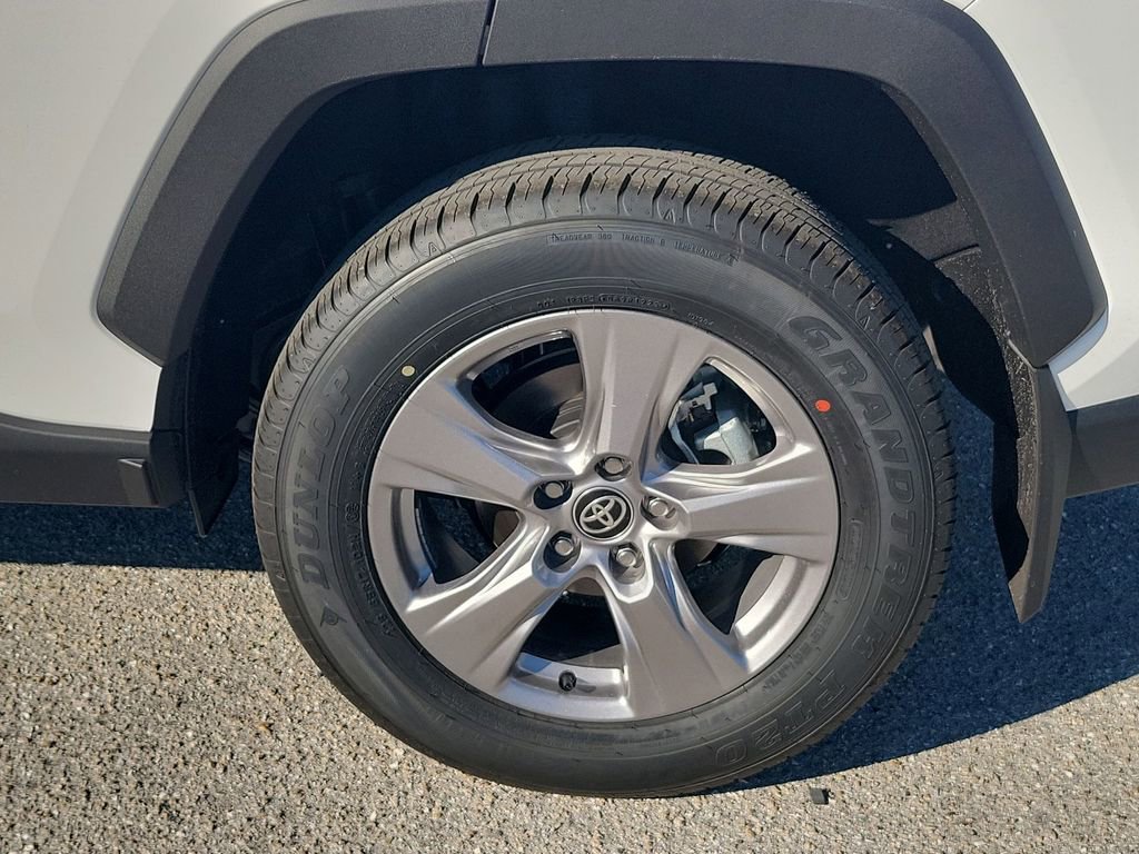 New 2025 Toyota RAV4 XLE image 18