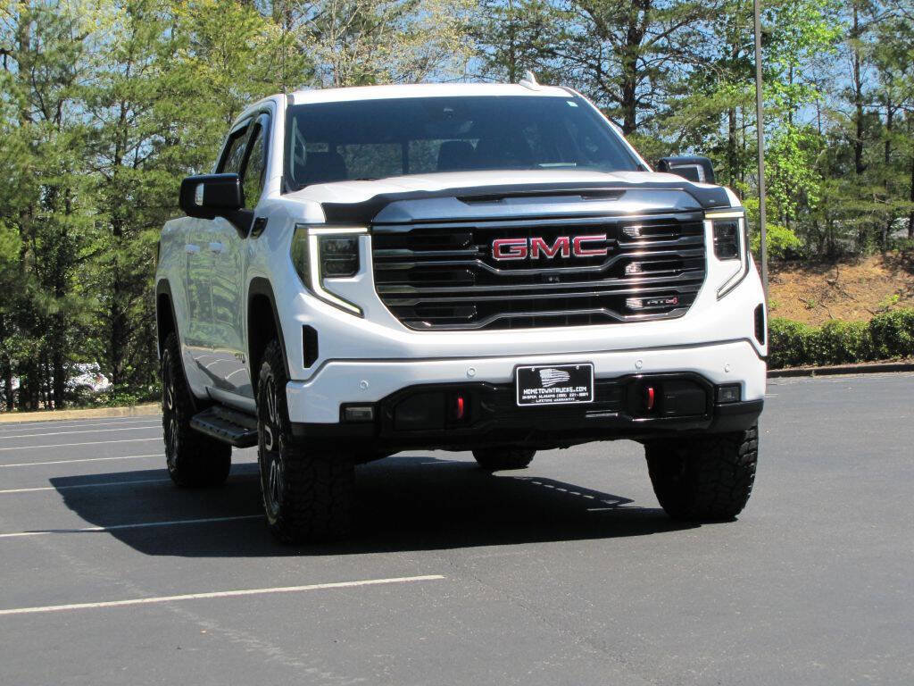 Used 2023 GMC Sierra 1500 AT4 w/ Technology Package AWD/4WD image 11