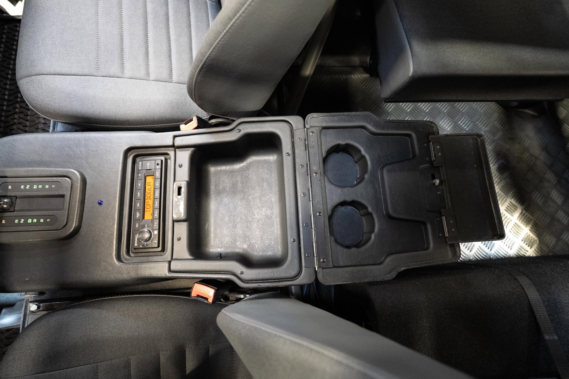 Used 1997 Land Rover Defender 90 image 74