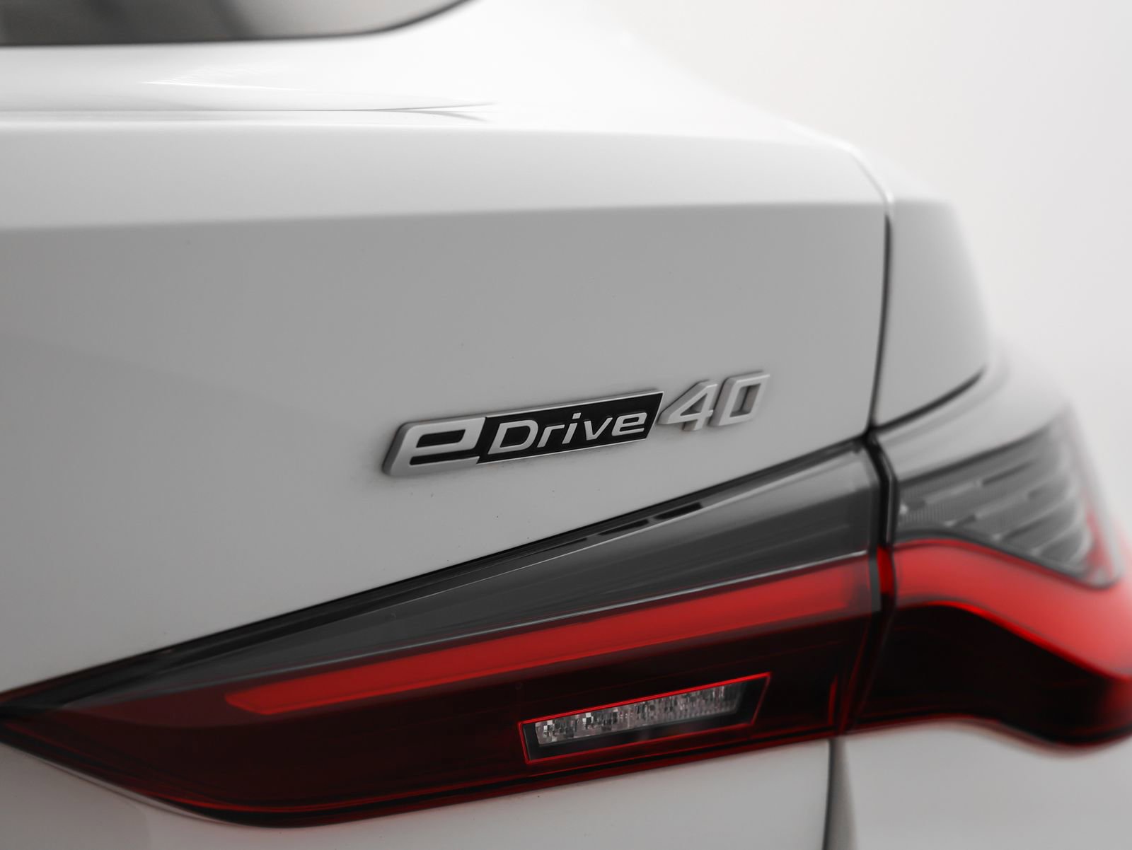 Used 2023 BMW i4 eDrive40 w/ Premium Package image 19