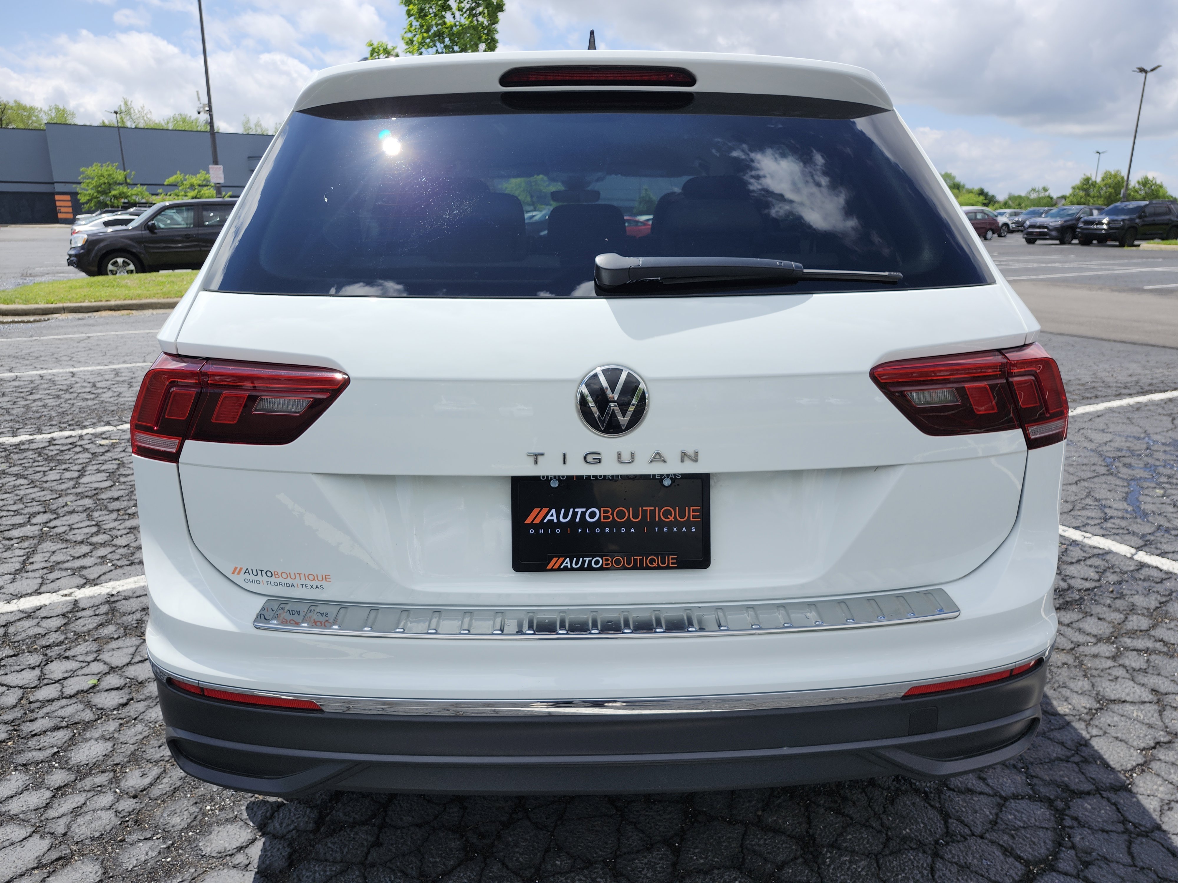 Used 2024 Volkswagen Tiguan S FWD image 14