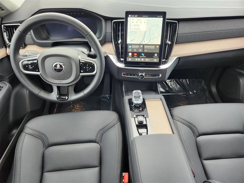Used 2025 Volvo XC90 B6 Core w/ Protection Package Premier image 2