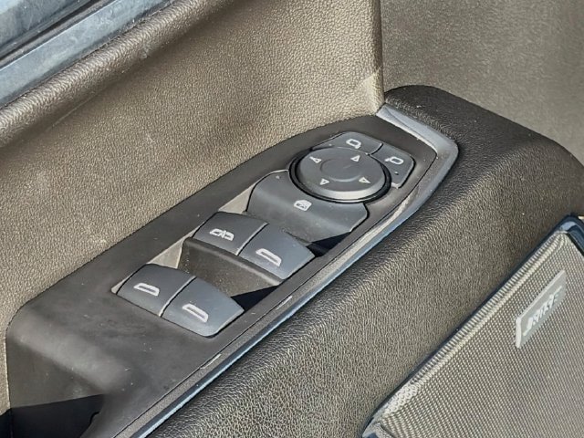 Used 2025 Chevrolet Silverado 1500 LT Trail Boss w/ Convenience Package II AWD/4WD image 16