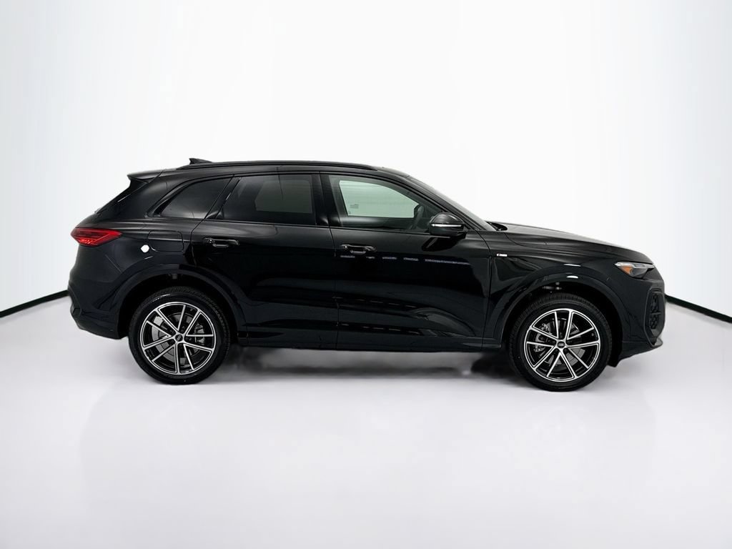 Used 2026 Audi Q5 Premium Plus w/ Premium Plus AWD/4WD image 4