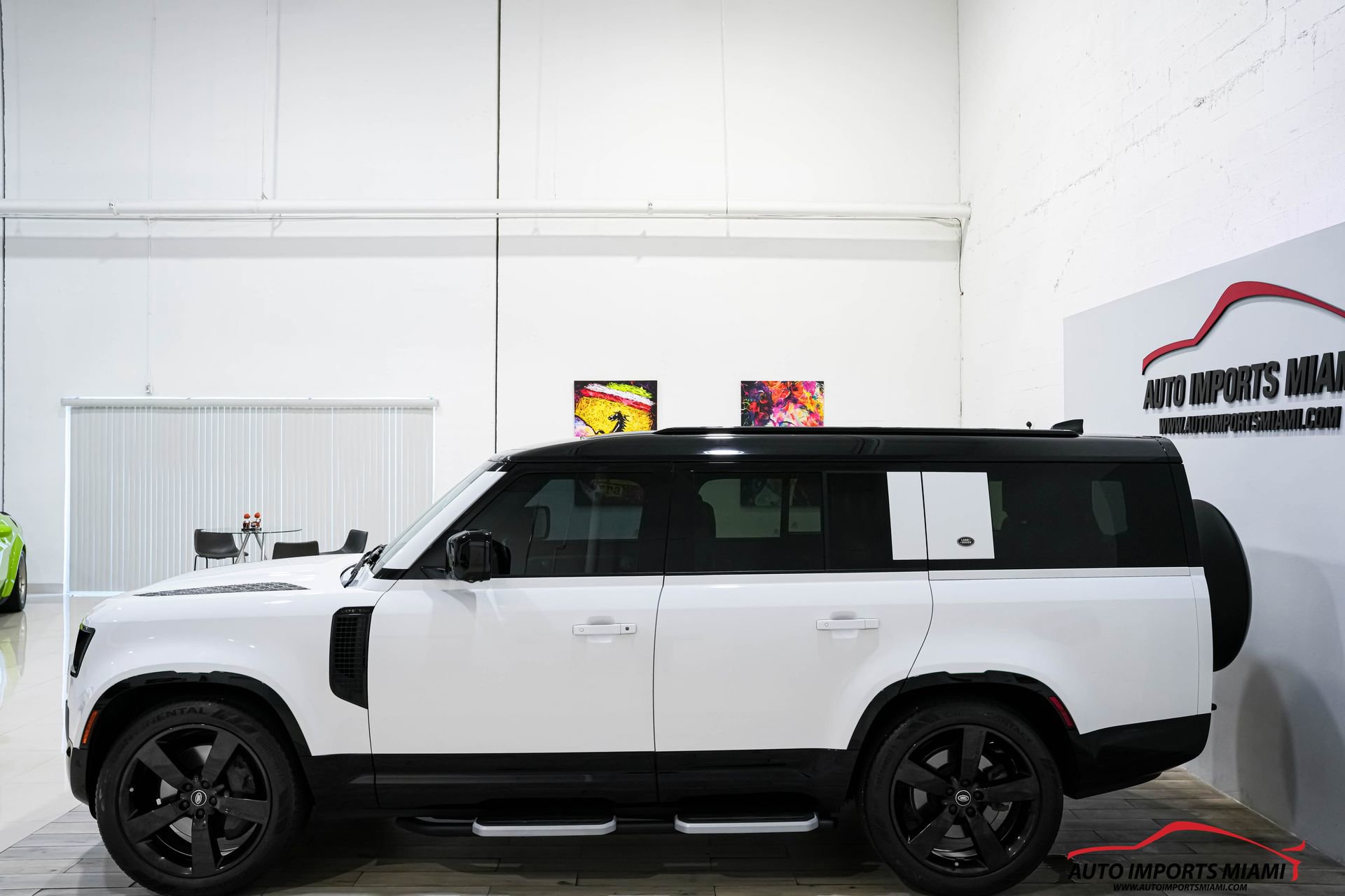 Used 2023 Land Rover Defender 130 X-Dynamic SE image 12