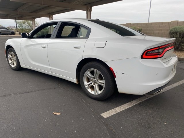 Used 2022 Dodge Charger SXT image 2