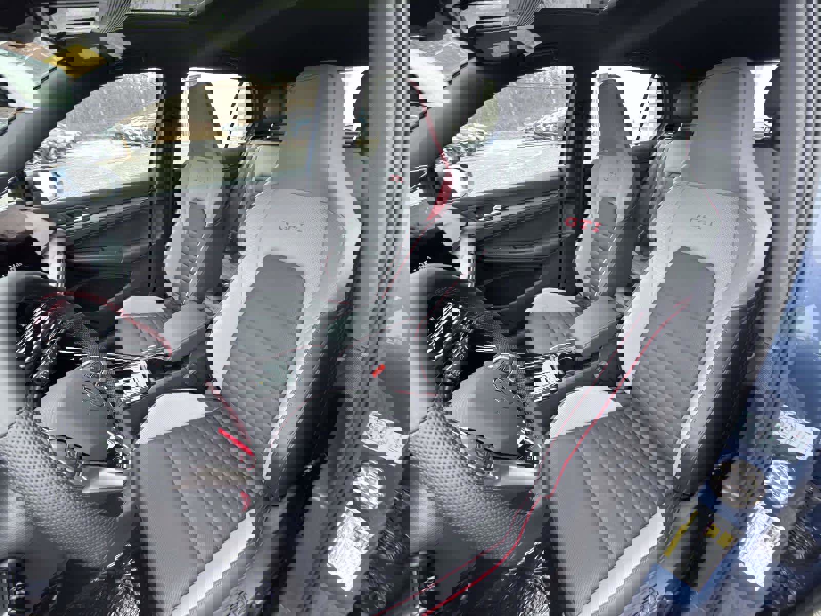 New 2026 Volkswagen GTI SE FWD image 15