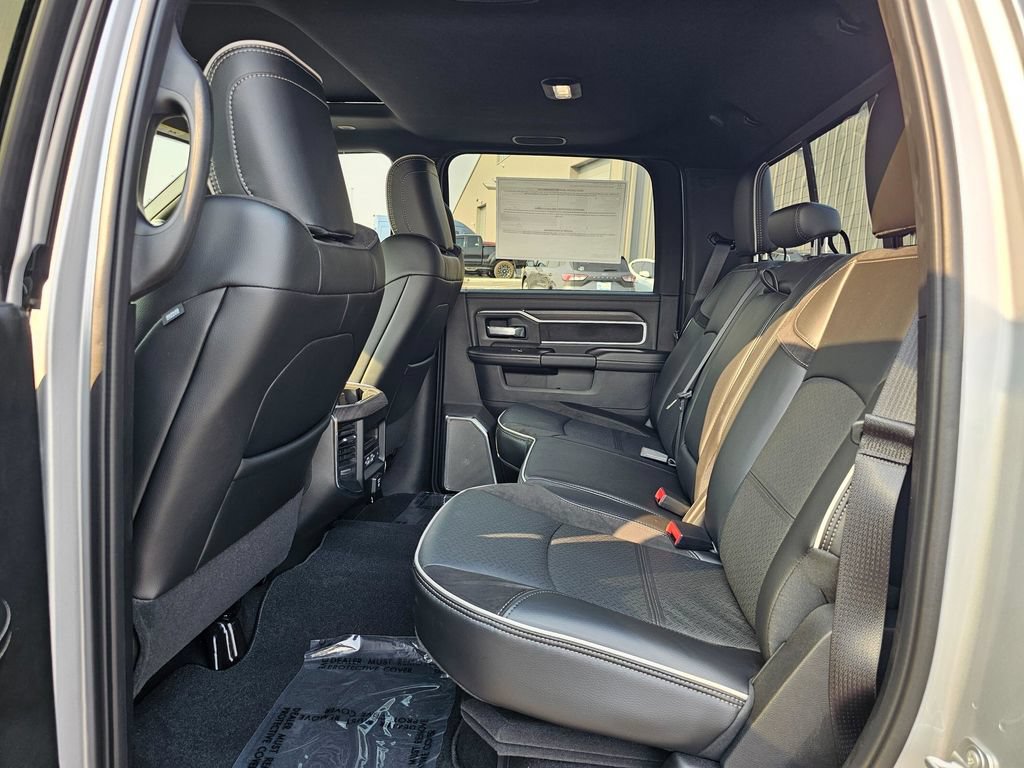 New 2026 RAM 2500 Laramie AWD/4WD image 12